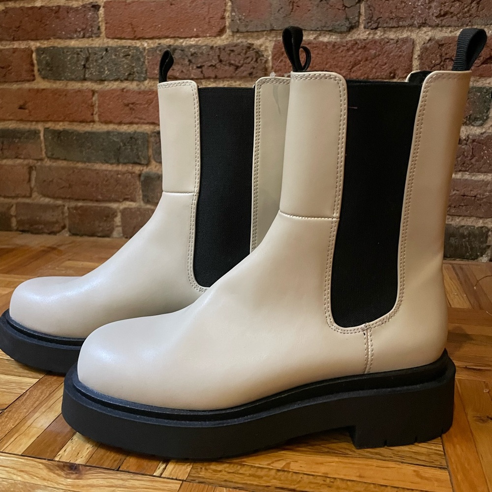 Lug Chelsea Boot